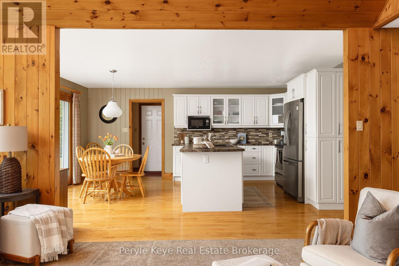 200 Edgemere Road, Huntsville, Ontario  P0B 1L0 - Photo 15 - X12942512