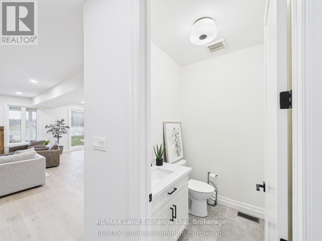 99 Inverness Street N, Kincardine, Ontario  N2Z 1J4 - Photo 24 - X12942564