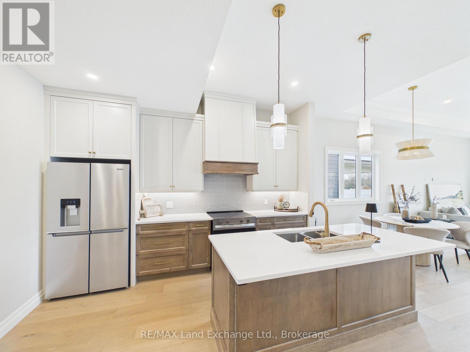 119 Inverness Street N, Kincardine, Ontario N2Z 1J4 - Photo 6 - X12942566