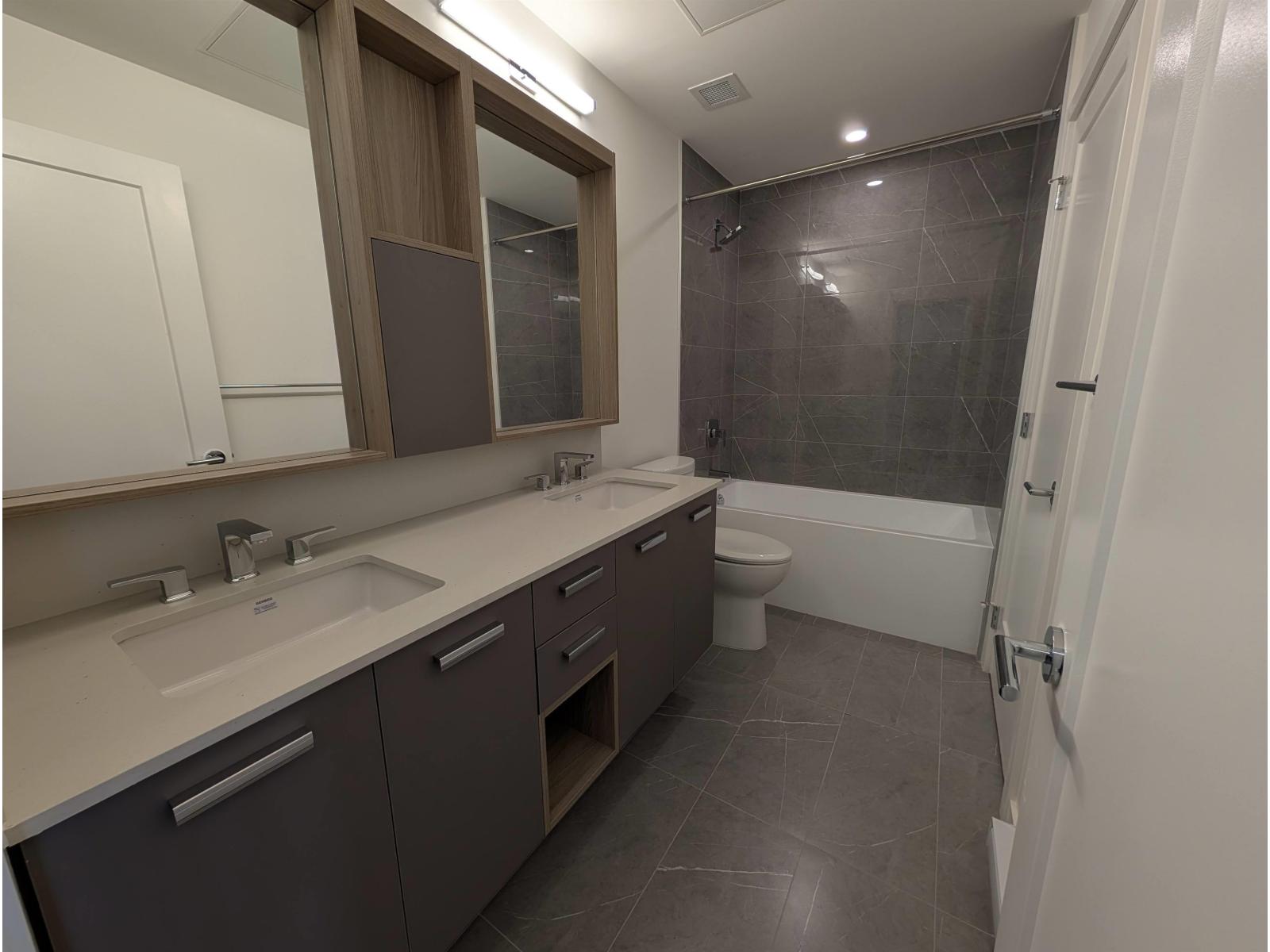 4fl 13777 75a Avenue, Surrey, British Columbia  V3W 3W4 - Photo 10 - R3105805