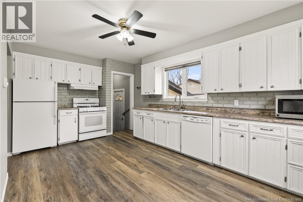 175 Second Avenue, Moncton, New Brunswick  E1C 7Y5 - Photo 12 - NB136147