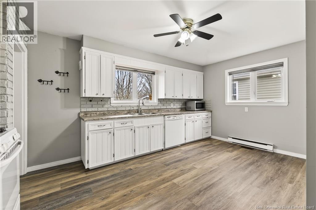 175 Second Avenue, Moncton, New Brunswick  E1C 7Y5 - Photo 13 - NB136147