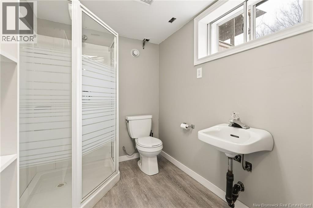 175 Second Avenue, Moncton, New Brunswick  E1C 7Y5 - Photo 32 - NB136147