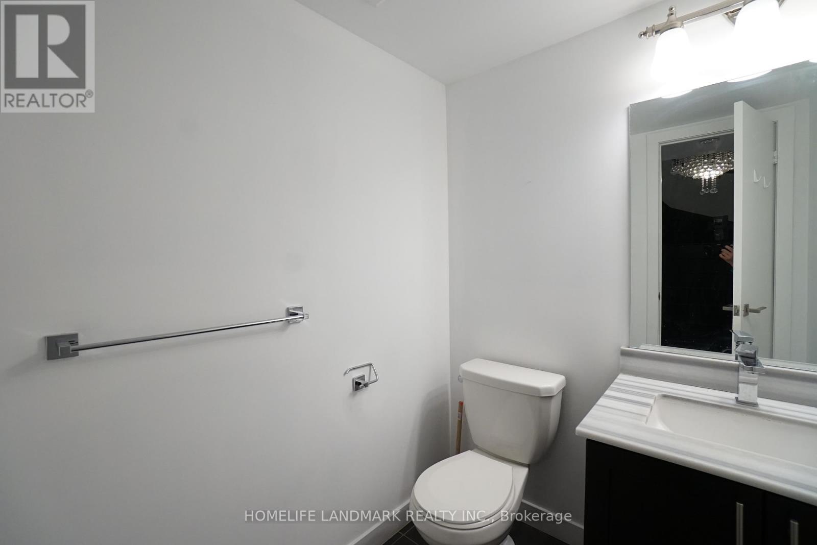 4 - 4030 Parkside Village Drive, Mississauga, Ontario  L5B 0K2 - Photo 10 - W12760400