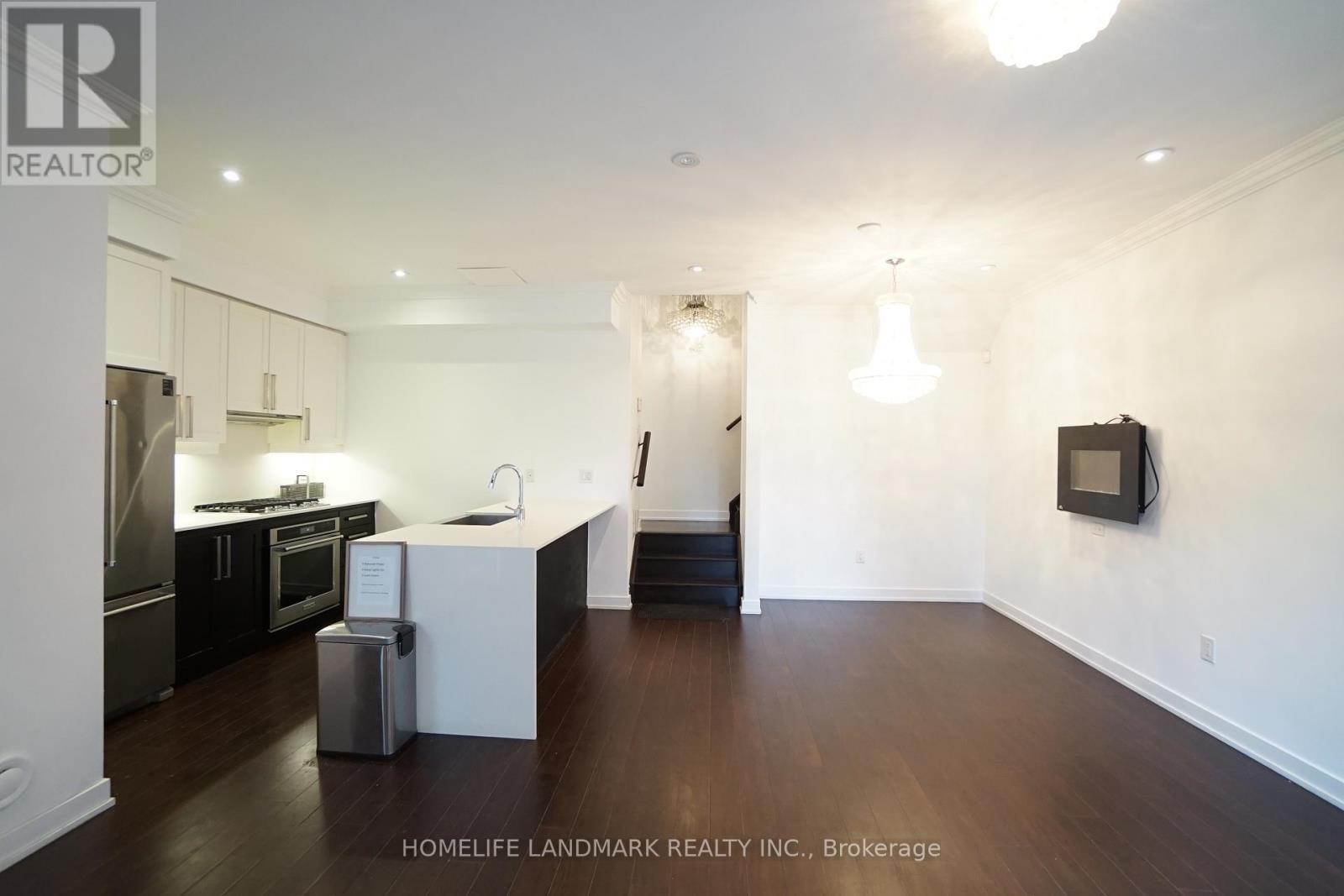 4 - 4030 Parkside Village Drive, Mississauga, Ontario  L5B 0K2 - Photo 5 - W12760400