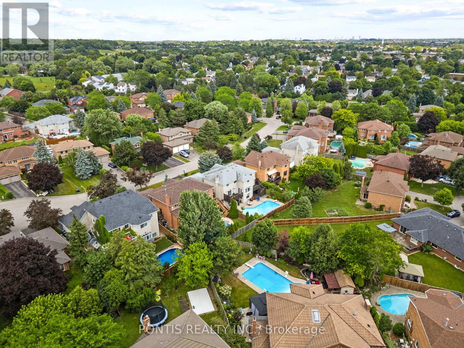 10 Whitmore Court, Brampton, Ontario  L6Z 2A5 - Photo 49 - W12942240