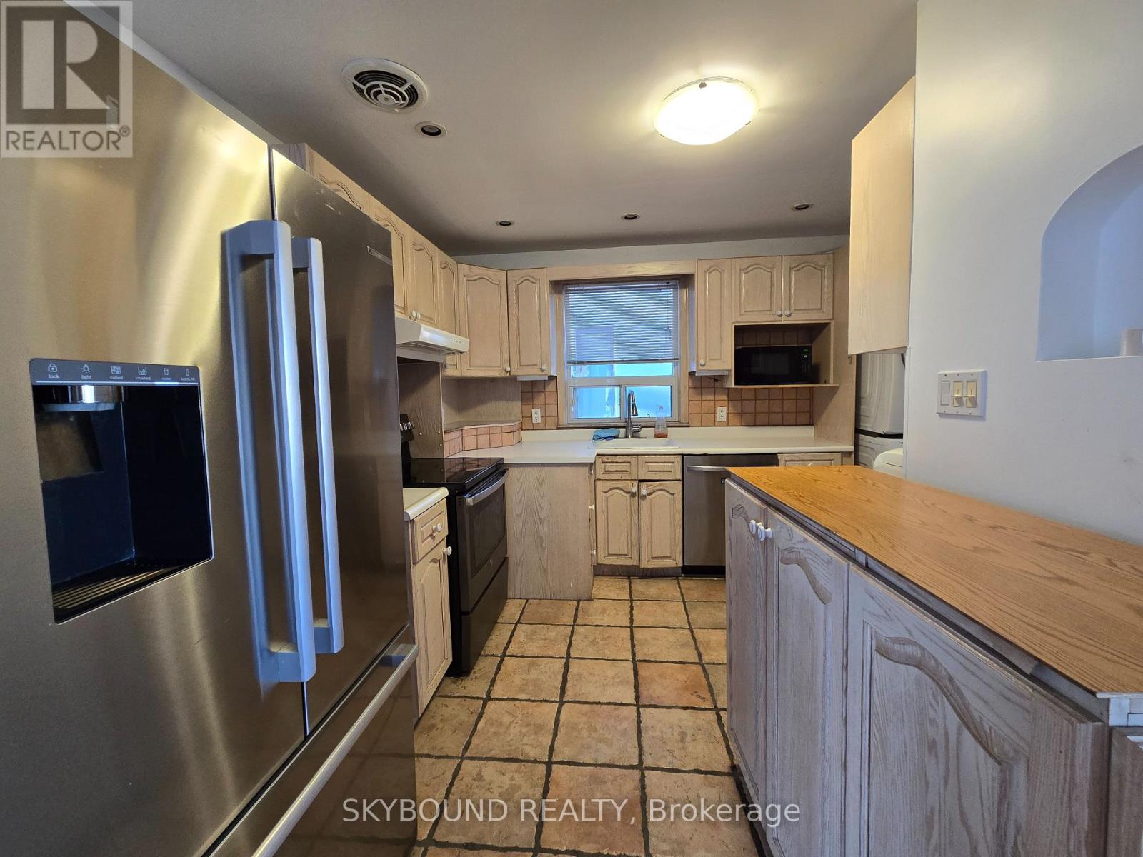 68 Monkton Avenue, Toronto, Ontario  M8Z 4N5 - Photo 27 - W12883090