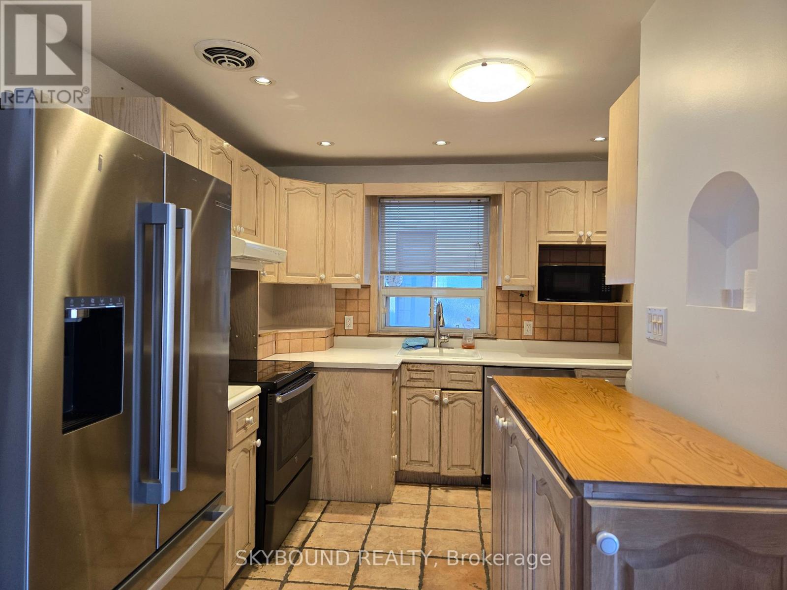 68 Monkton Avenue, Toronto, Ontario  M8Z 4N5 - Photo 28 - W12883090