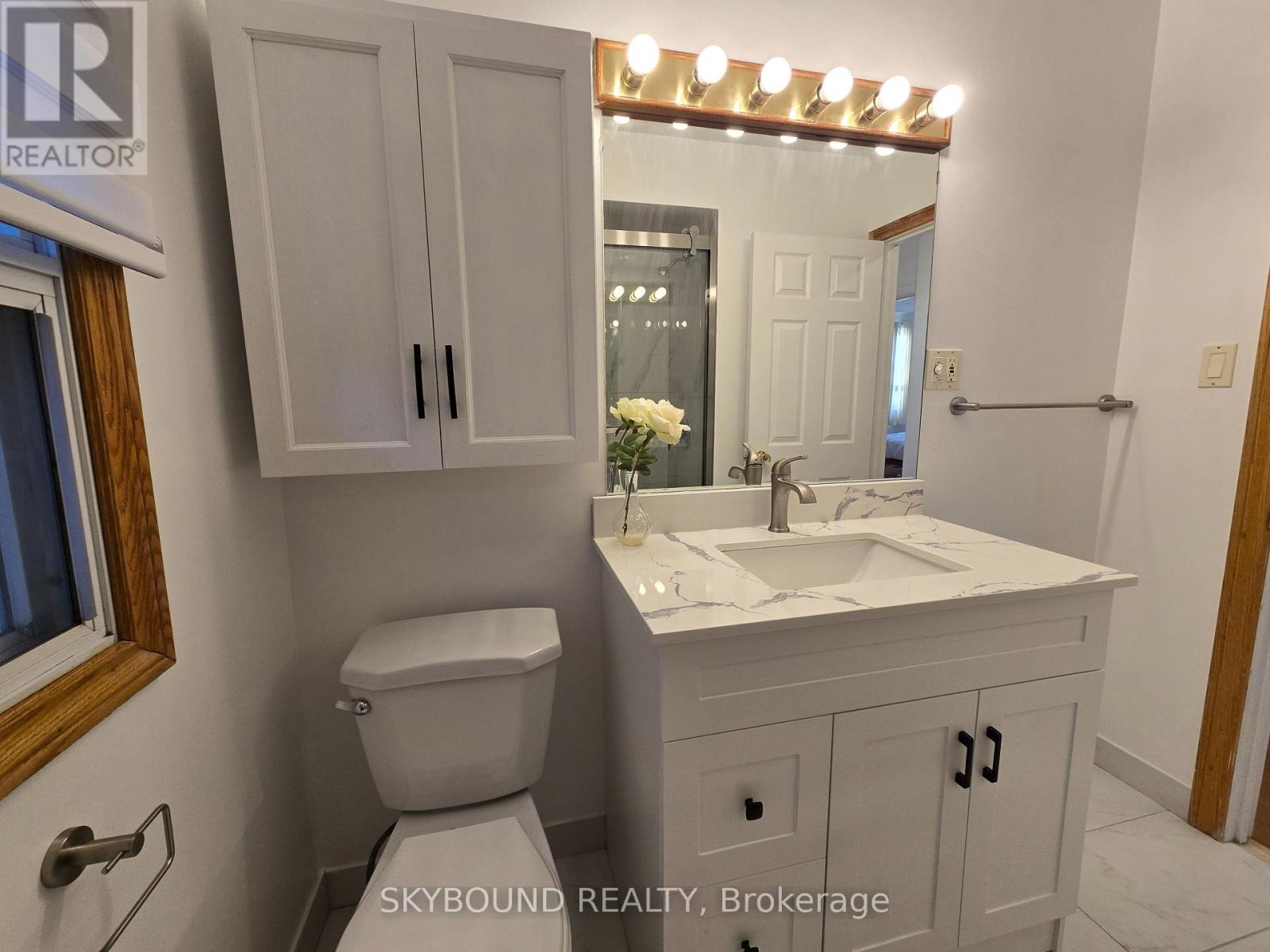 68 Monkton Avenue, Toronto, Ontario  M8Z 4N5 - Photo 35 - W12883090