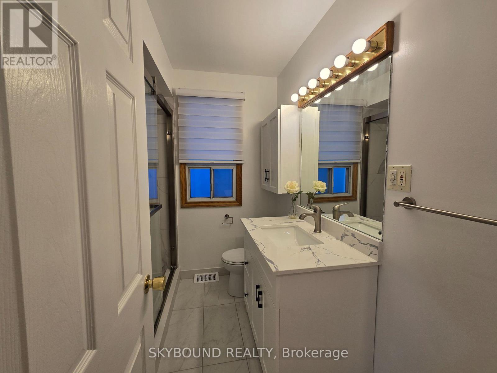 68 Monkton Avenue, Toronto, Ontario  M8Z 4N5 - Photo 32 - W12883090