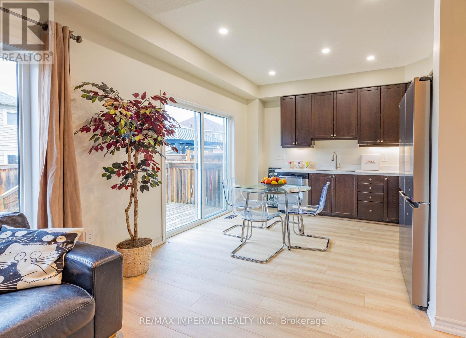 10 Sandgate Street, Whitby, Ontario  L1R 0L3 - Photo 10 - E12942316