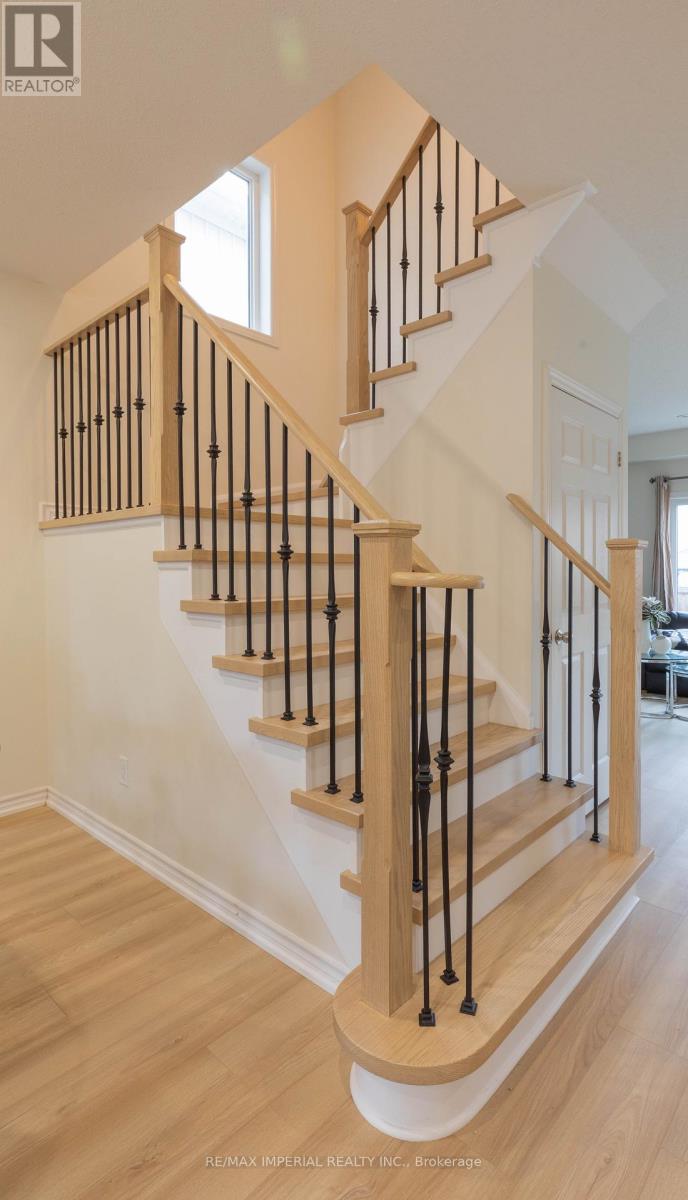 10 Sandgate Street, Whitby, Ontario  L1R 0L3 - Photo 15 - E12942316