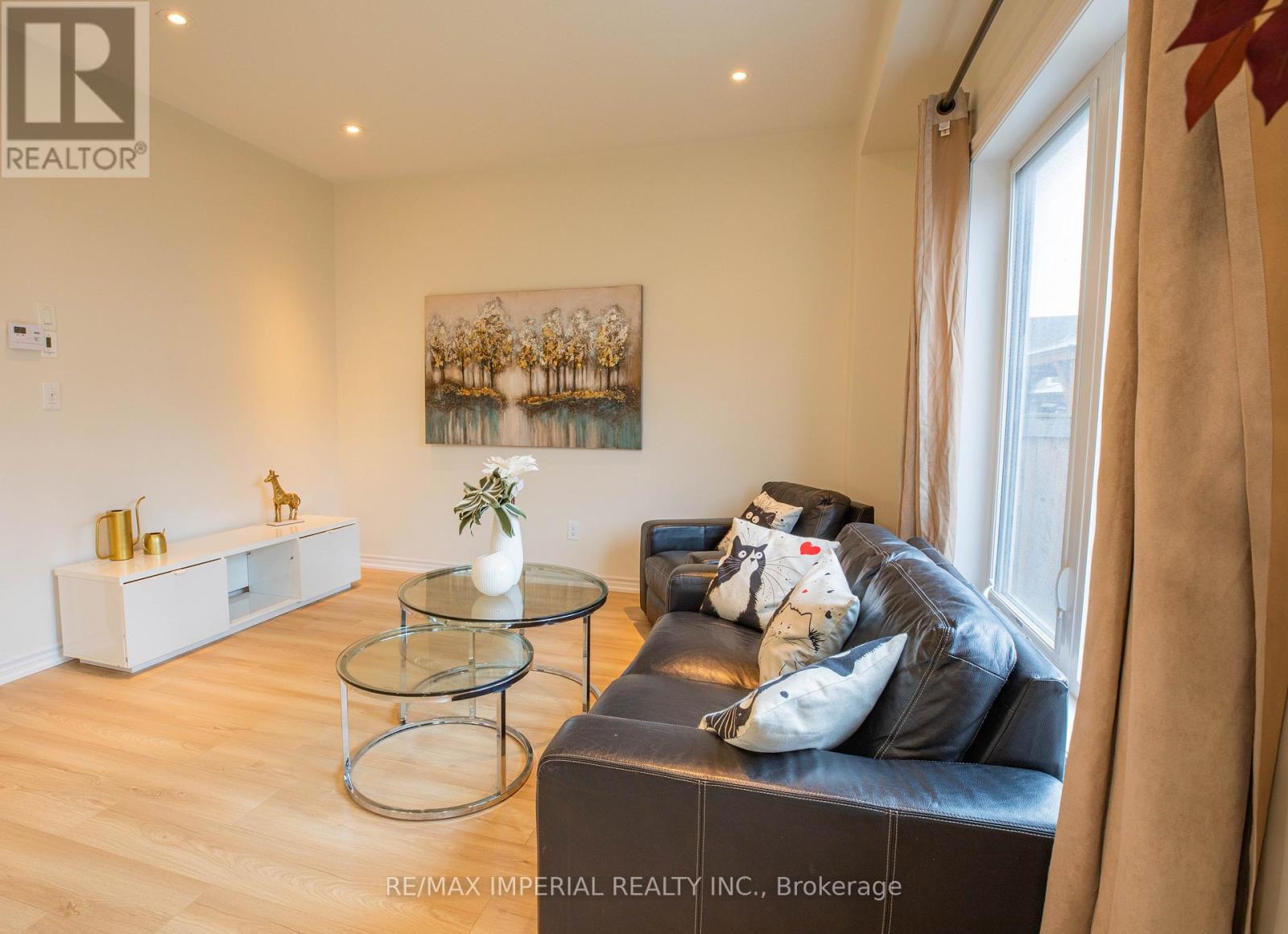 10 Sandgate Street, Whitby, Ontario  L1R 0L3 - Photo 11 - E12942316