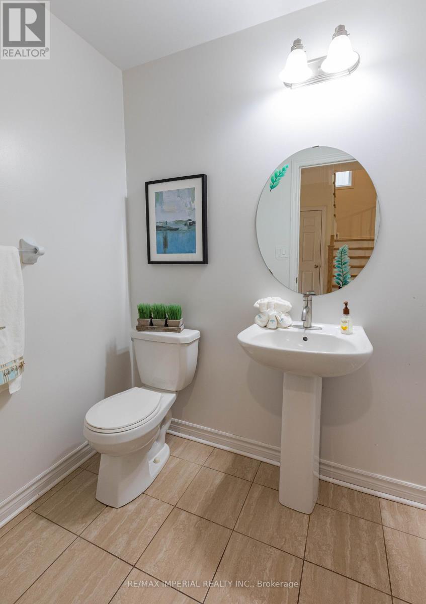 10 Sandgate Street, Whitby, Ontario  L1R 0L3 - Photo 7 - E12942316