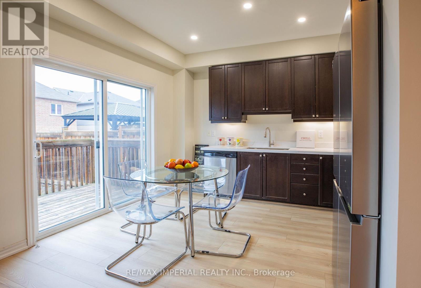 10 Sandgate Street, Whitby, Ontario  L1R 0L3 - Photo 12 - E12942316