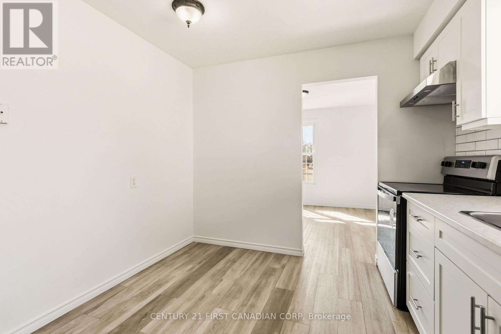 6 Spartan Drive, Brantford, Ontario  N3R 6C7 - Photo 13 - X12942436