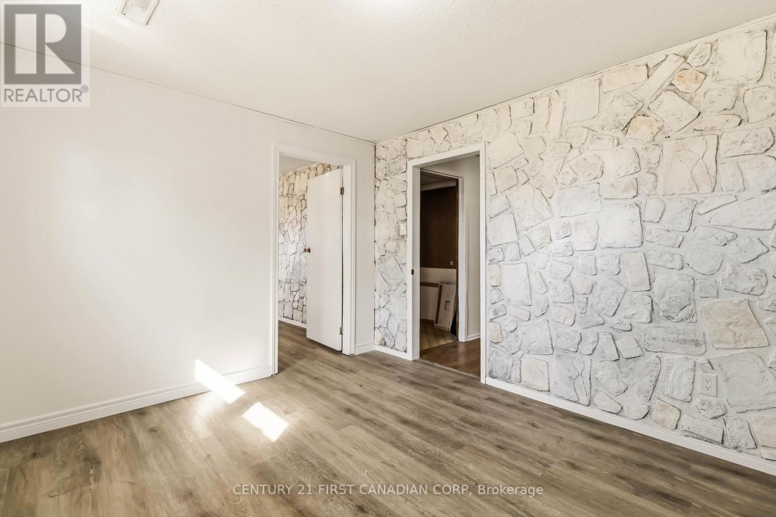 6 Spartan Drive, Brantford, Ontario  N3R 6C7 - Photo 36 - X12942436