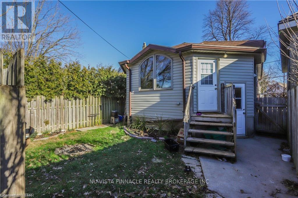 Front - 132 Wharncliffe Road N, London North, Ontario  N6H 2B2 - Photo 11 - X12942442