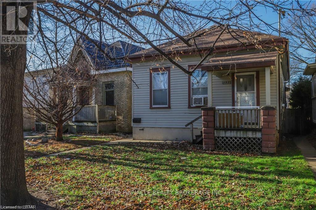 Front - 132 Wharncliffe Road N, London North, Ontario  N6H 2B2 - Photo 2 - X12942442