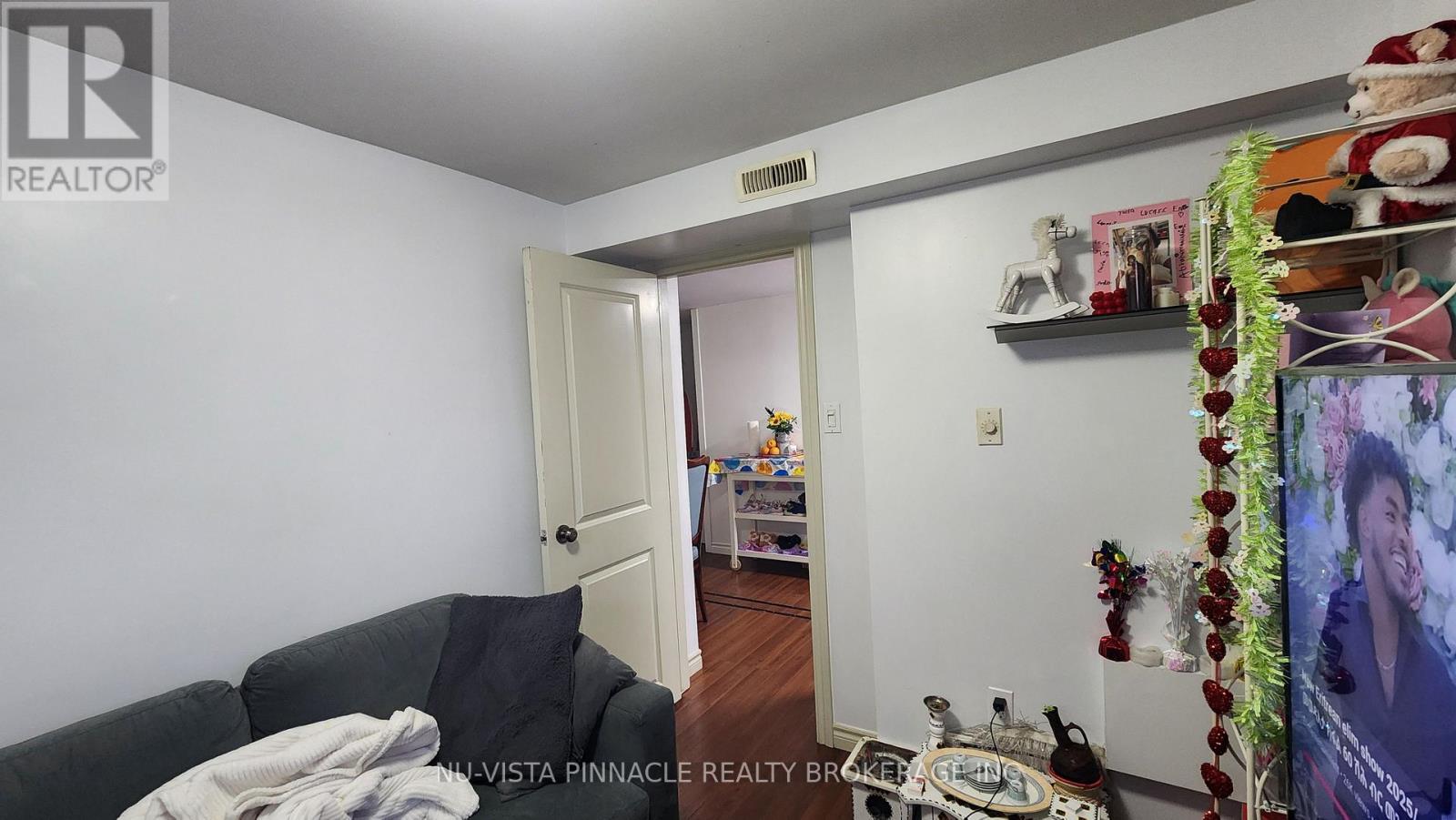 Lower - 11 Oxford Street W, London North, Ontario  N6H 1R2 - Photo 4 - X12942444