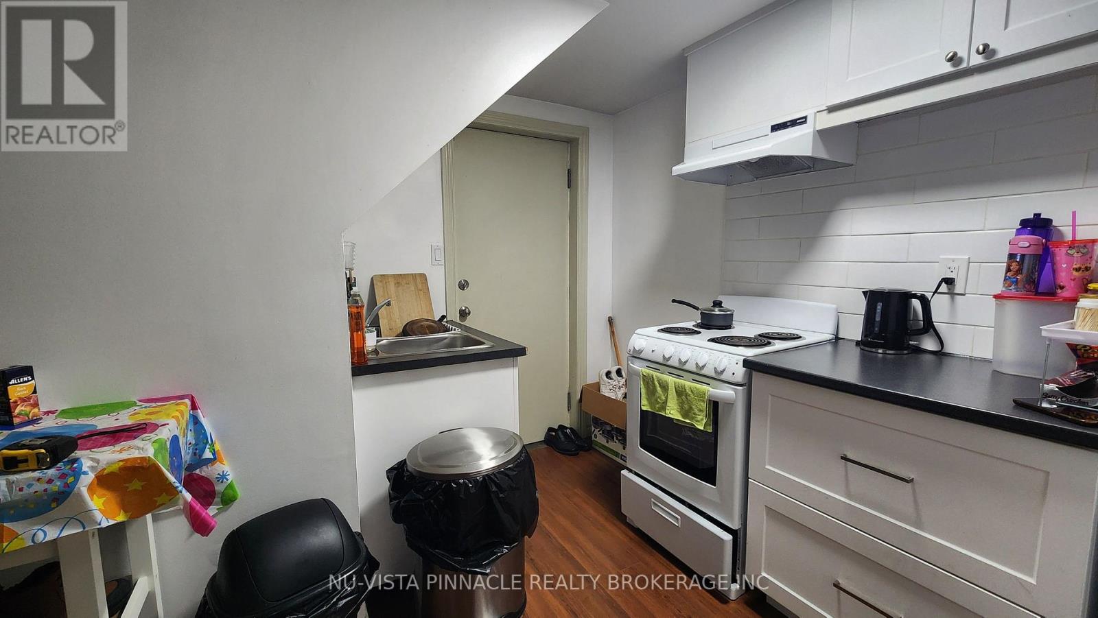 Lower - 11 Oxford Street W, London North, Ontario  N6H 1R2 - Photo 7 - X12942444