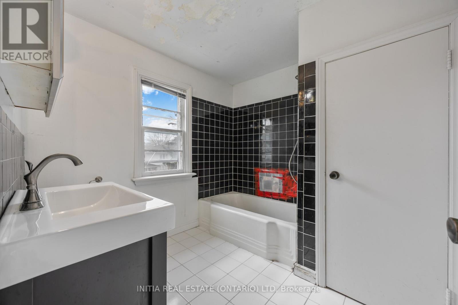 617 Cathcart Boulevard, Sarnia, Ontario  N7V 2N1 - Photo 19 - X12942462