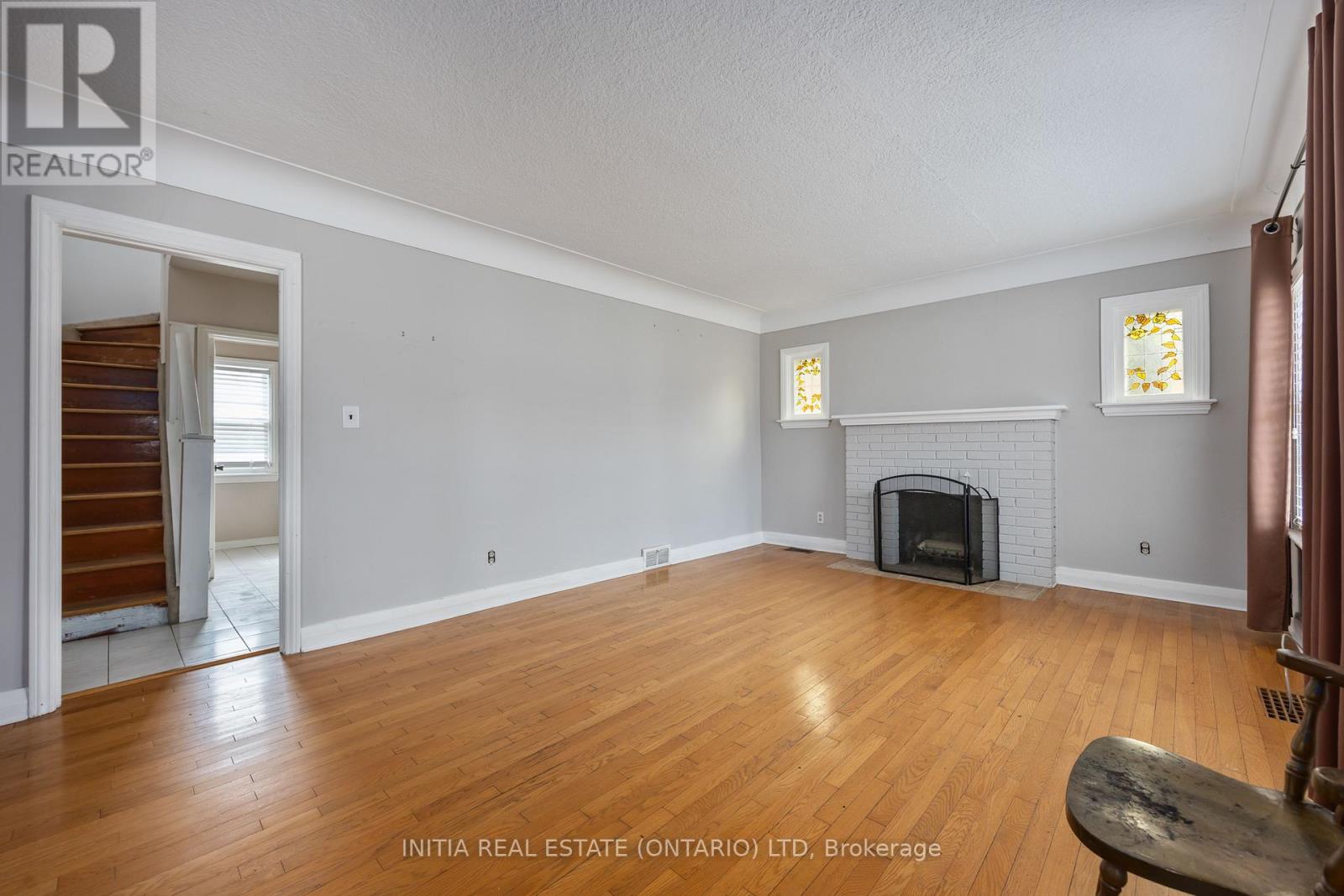 617 Cathcart Boulevard, Sarnia, Ontario  N7V 2N1 - Photo 3 - X12942462