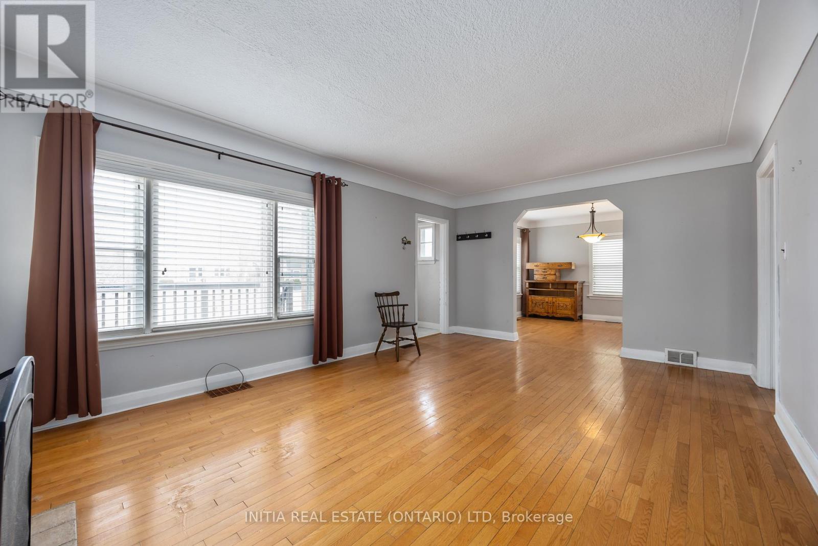 617 Cathcart Boulevard, Sarnia, Ontario  N7V 2N1 - Photo 5 - X12942462