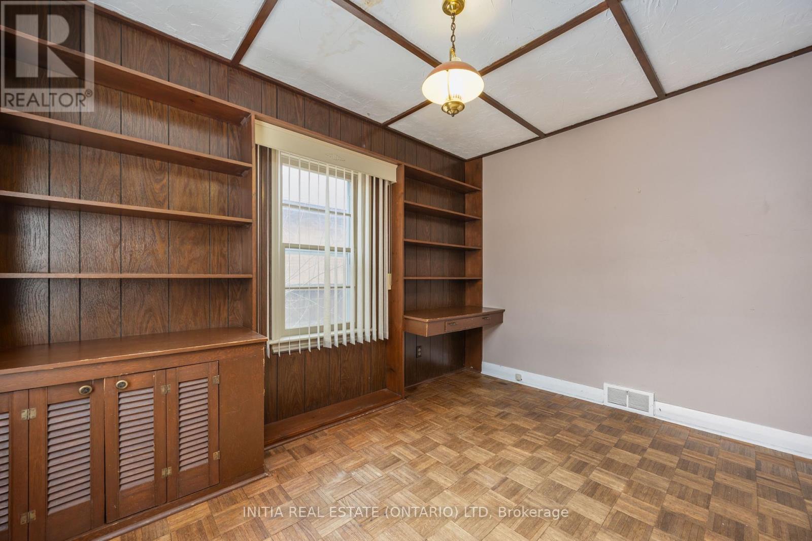 617 Cathcart Boulevard, Sarnia, Ontario  N7V 2N1 - Photo 8 - X12942462