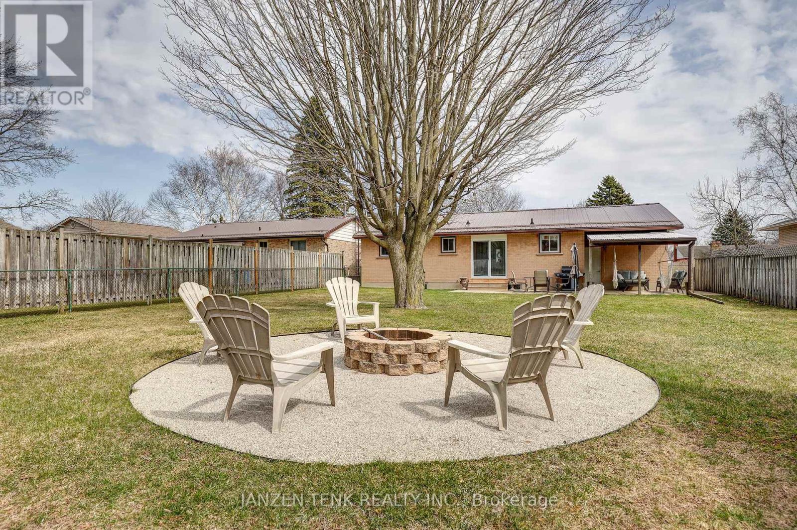 24 Centennial Avenue, Aylmer, Ontario  N5H 2X2 - Photo 11 - X12942538