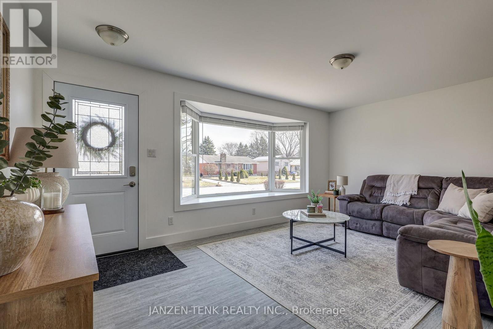 24 Centennial Avenue, Aylmer, Ontario  N5H 2X2 - Photo 17 - X12942538