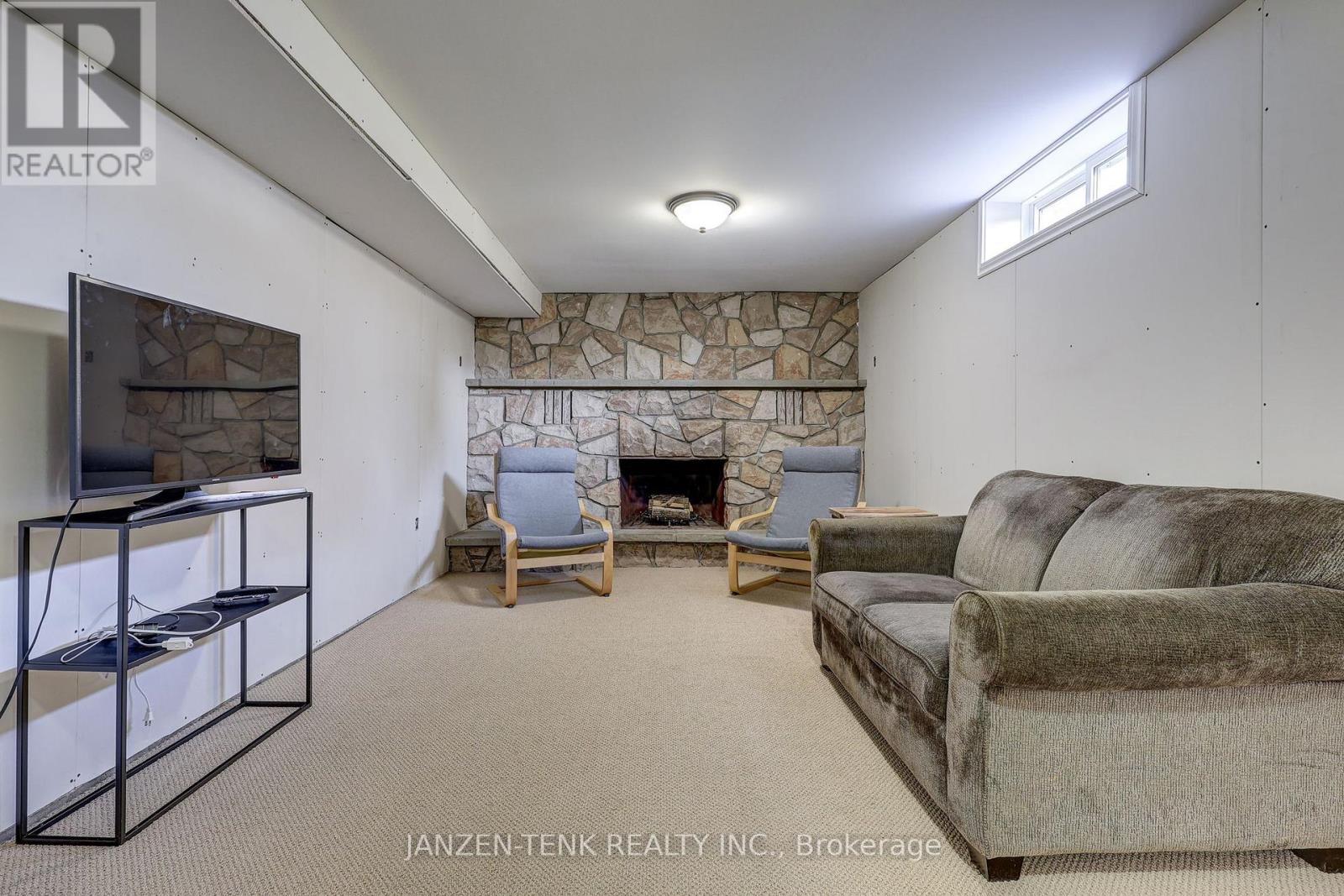 24 Centennial Avenue, Aylmer, Ontario  N5H 2X2 - Photo 44 - X12942538