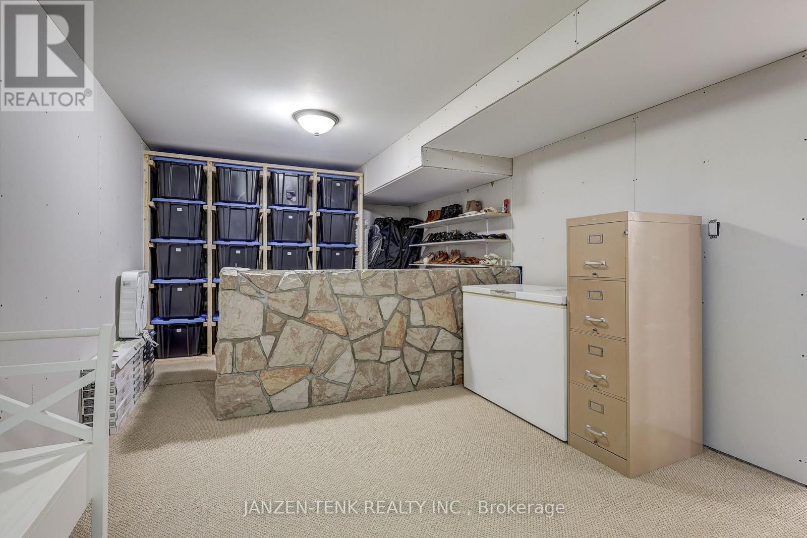 24 Centennial Avenue, Aylmer, Ontario  N5H 2X2 - Photo 46 - X12942538