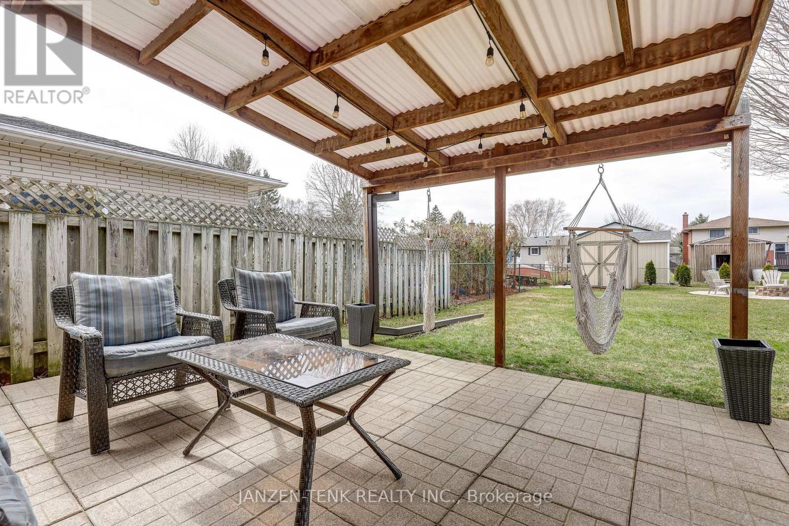 24 Centennial Avenue, Aylmer, Ontario  N5H 2X2 - Photo 6 - X12942538