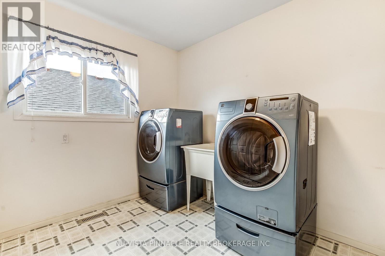 29 - 335 Lighthouse Road, London South, Ontario  N6M 1J8 - Photo 8 - X12942558