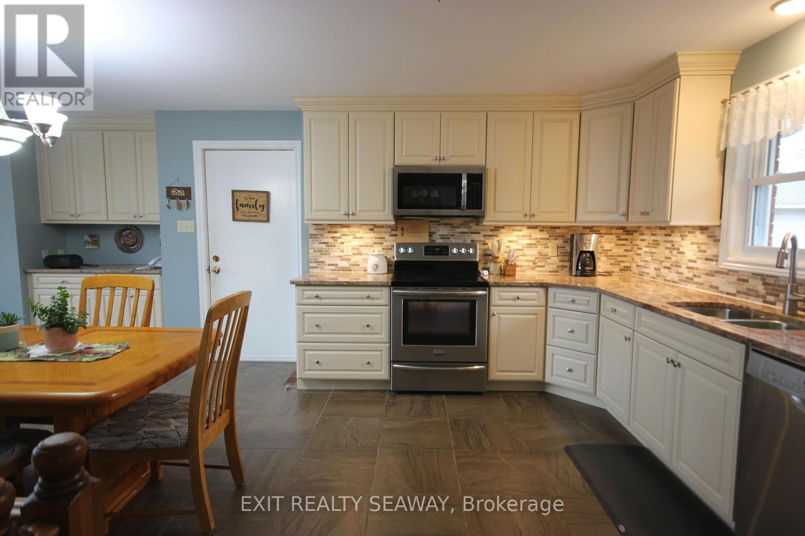 5514 County Road 16 Road N, South Dundas, Ontario  K0E 1K0 - Photo 11 - X12942536