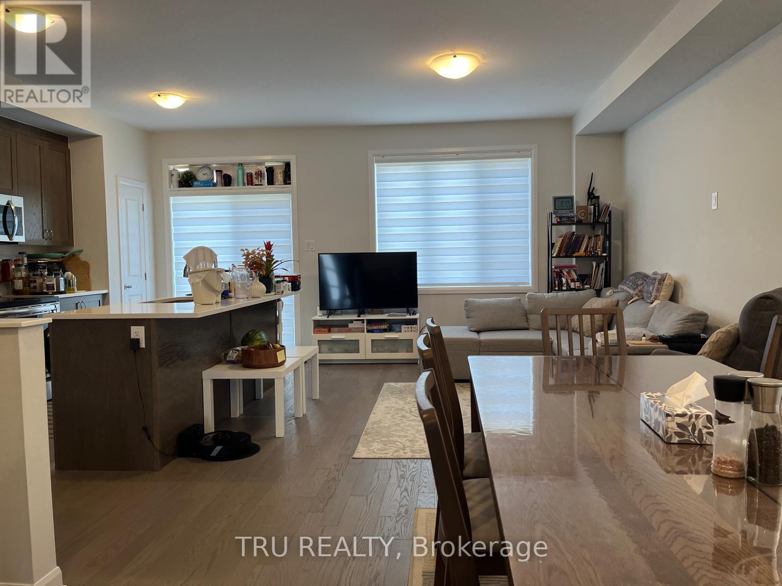 919 Athenry Court, Ottawa, Ontario  K2J 7C5 - Photo 7 - X12942524