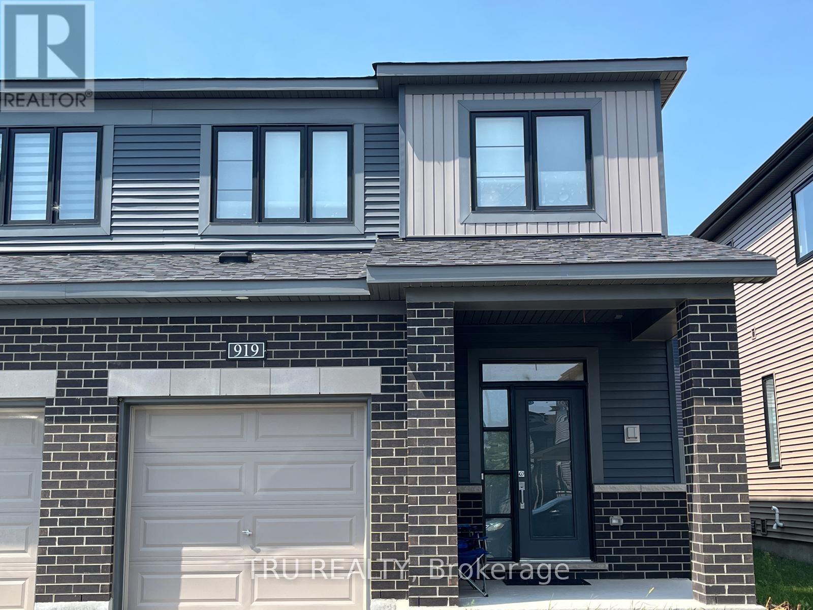 919 Athenry Court, Ottawa, Ontario  K2J 7C5 - Photo 8 - X12942524