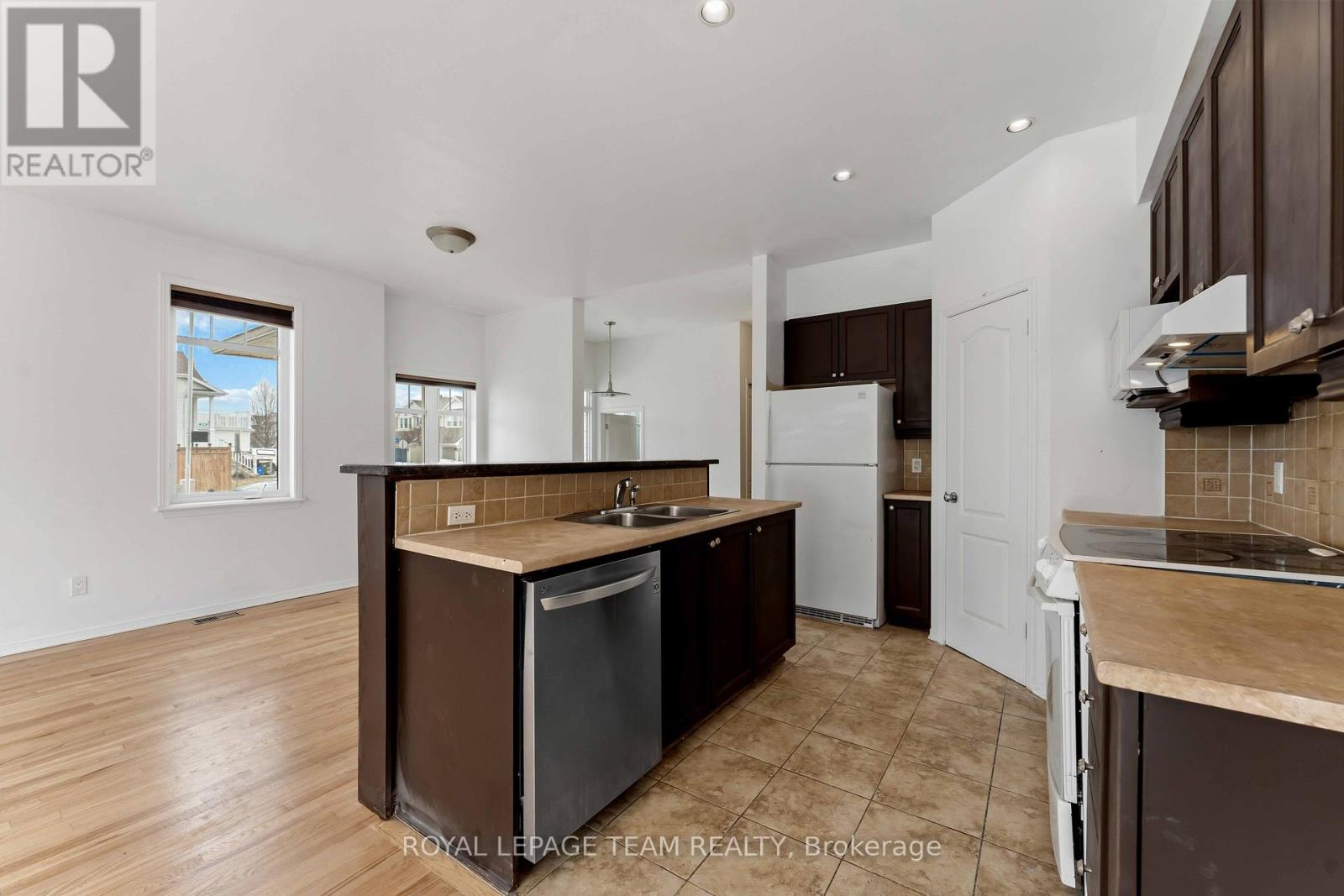 136 Calaveras Avenue, Ottawa, Ontario  K2J 5K4 - Photo 10 - X12942556