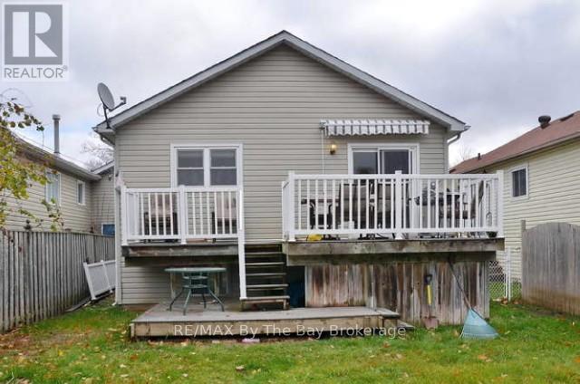 4 Donald Crescent, Wasaga Beach, Ontario  L9Z 1E1 - Photo 2 - S12942586