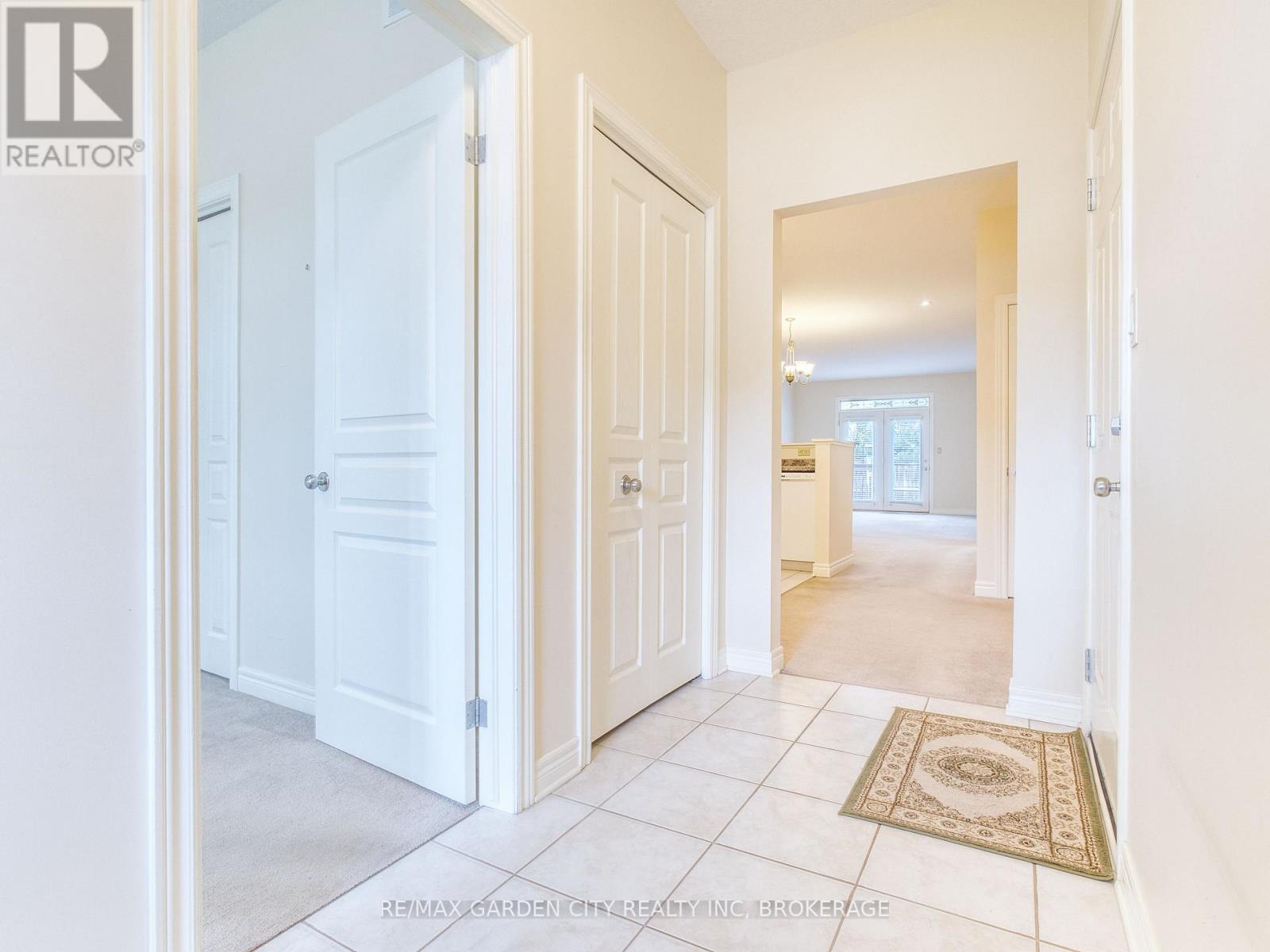 39 Vintners Lane, Grimsby, Ontario  L3M 5N7 - Photo 10 - X12942418