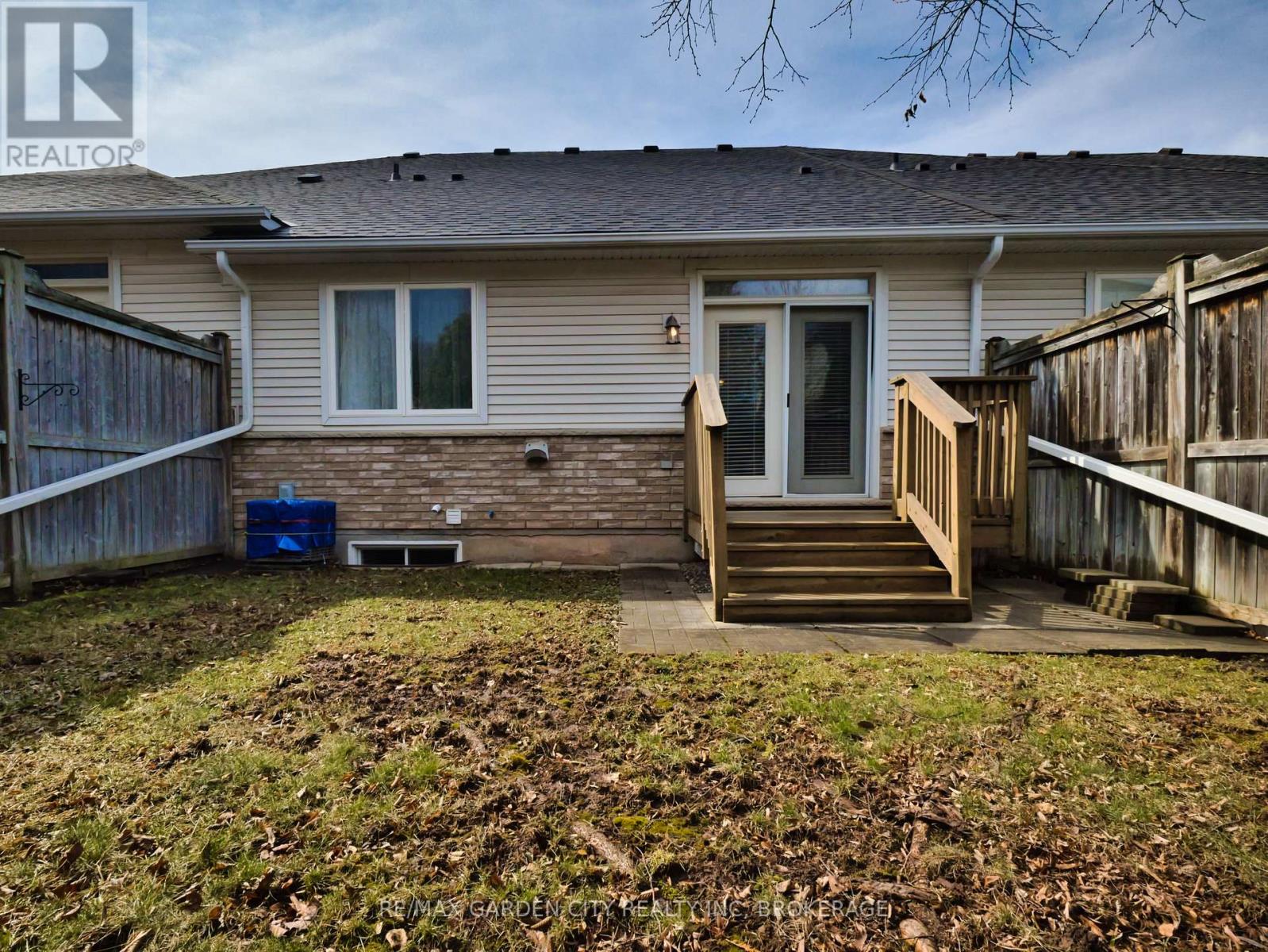 39 Vintners Lane, Grimsby, Ontario  L3M 5N7 - Photo 8 - X12942418