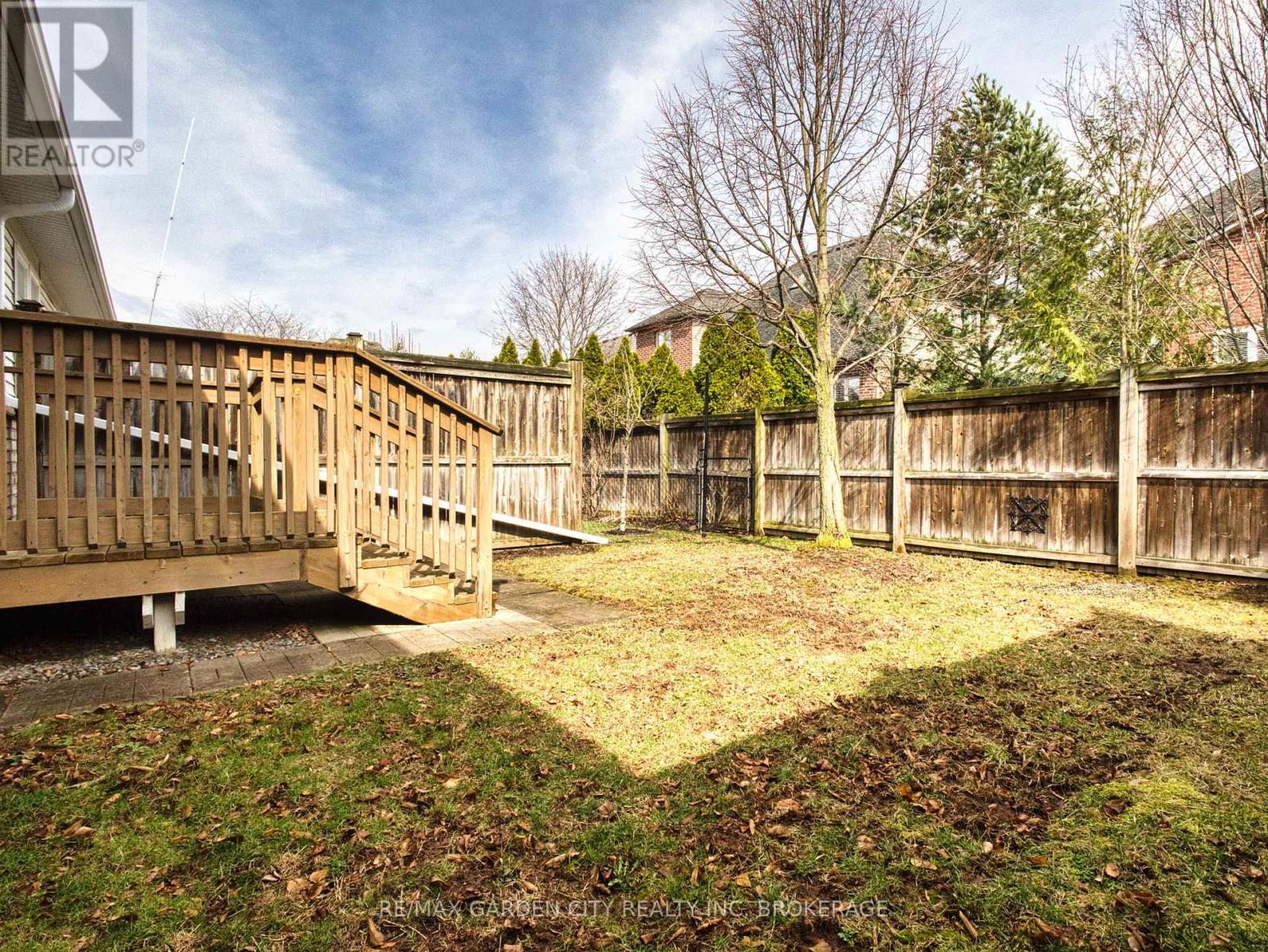 39 Vintners Lane, Grimsby, Ontario  L3M 5N7 - Photo 9 - X12942418