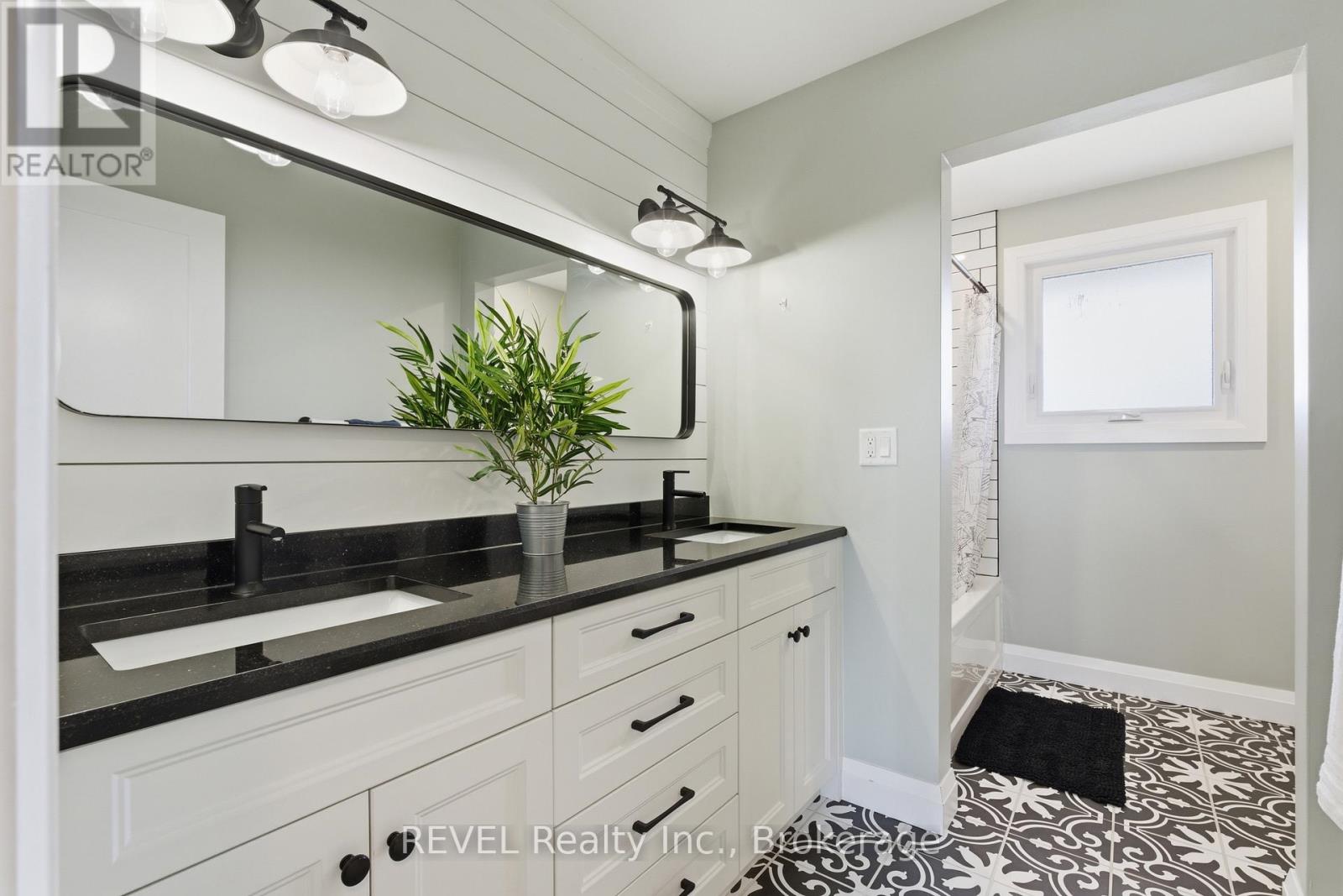 21 Lena Crescent, Port Colborne, Ontario  L3K 5X3 - Photo 24 - X12942496