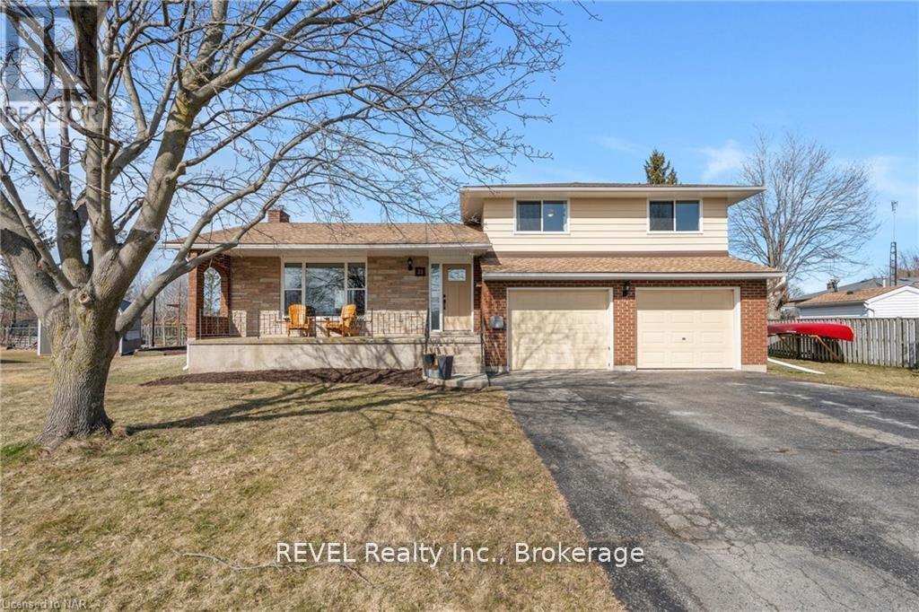 21 Lena Crescent, Port Colborne, Ontario  L3K 5X3 - Photo 3 - X12942496