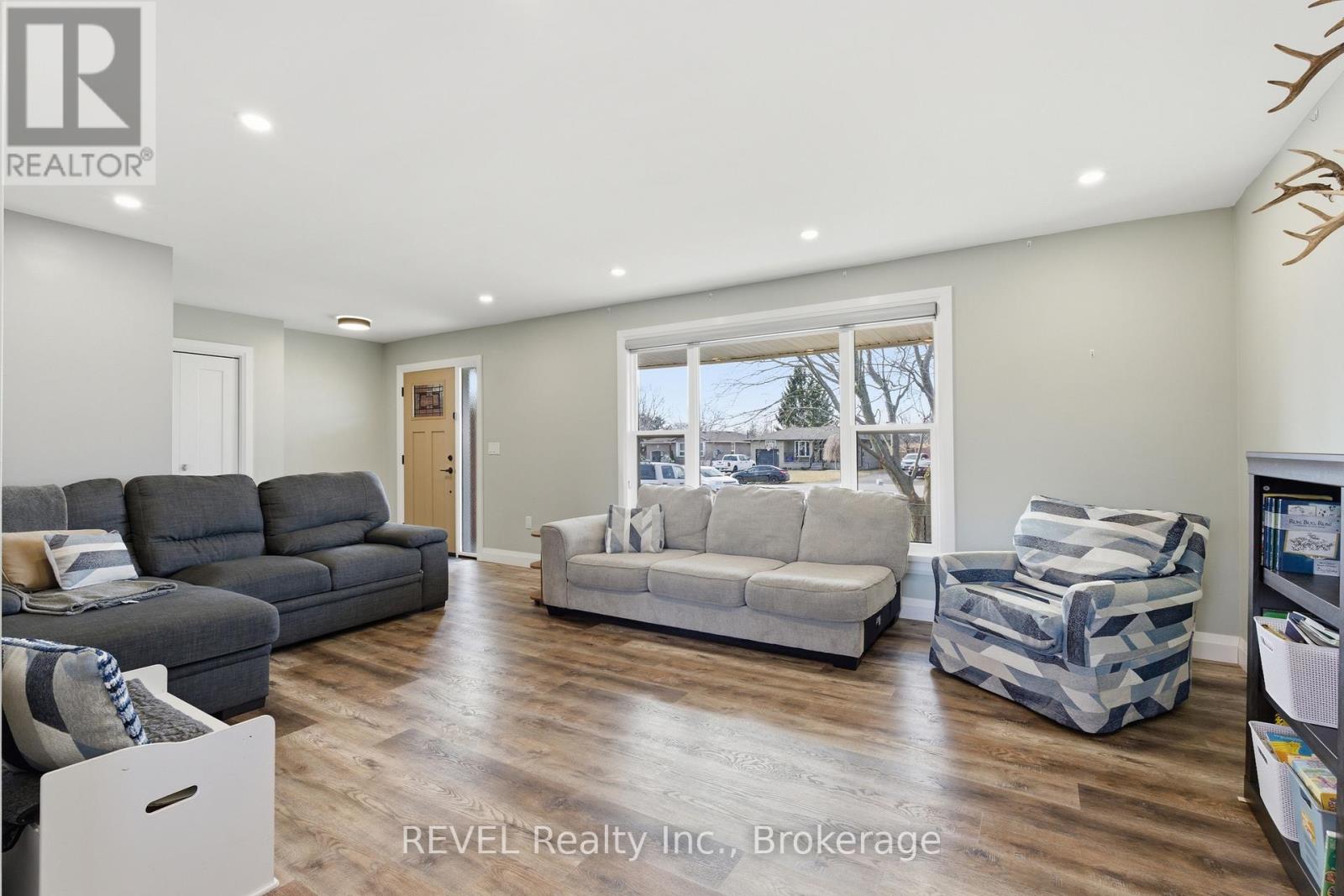 21 Lena Crescent, Port Colborne, Ontario  L3K 5X3 - Photo 8 - X12942496