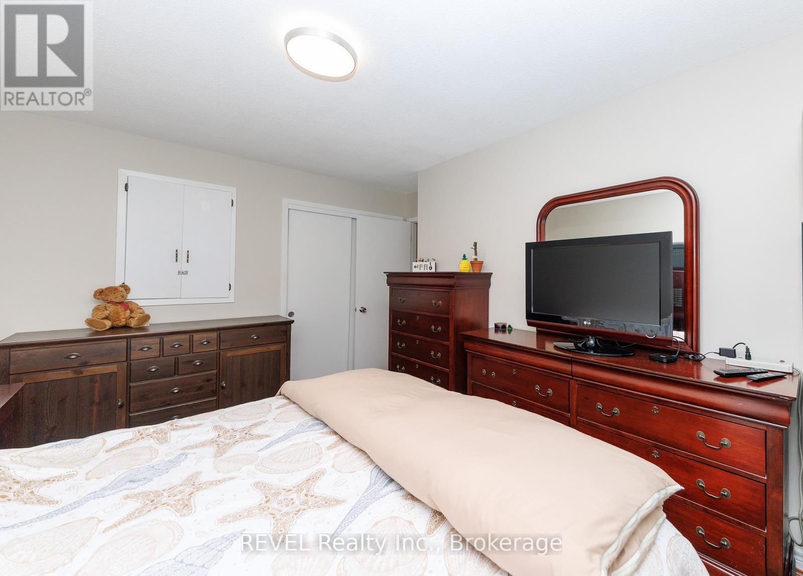 323 Barrick Road, Port Colborne, Ontario  L3K 4B6 - Photo 13 - X12942542