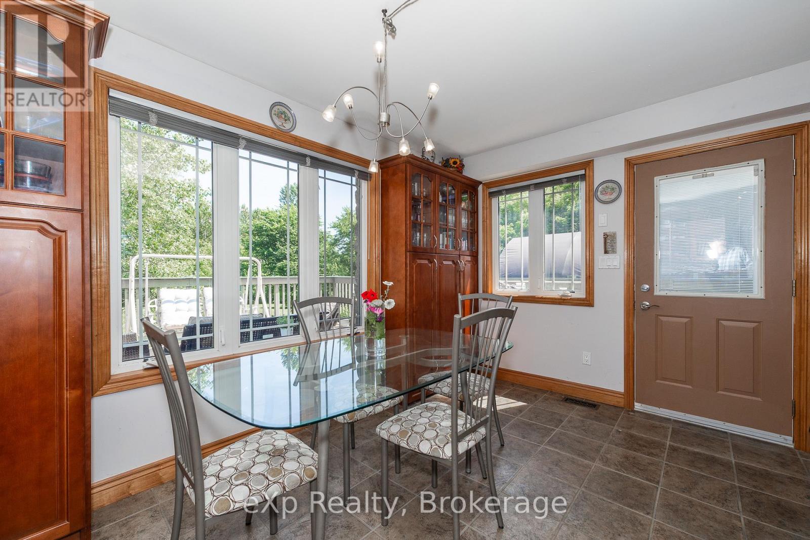 910 26th Street E, Owen Sound, Ontario  N4K 5N3 - Photo 9 - X12942598