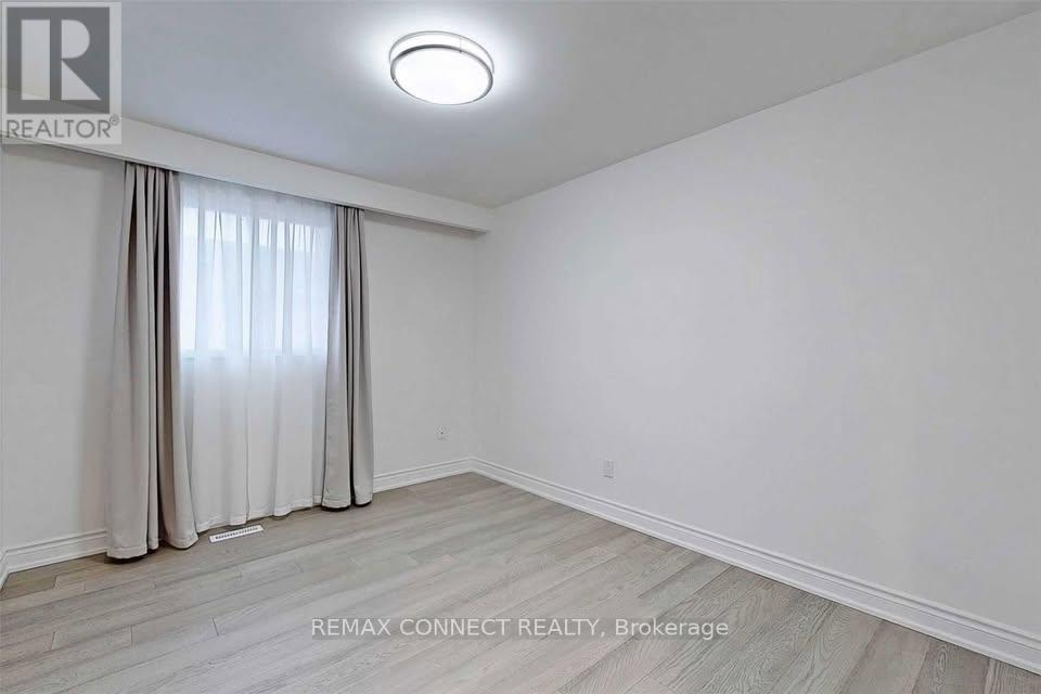 Upper - 23 Chalet Road, Toronto, Ontario  M2J 3V3 - Photo 14 - C12942548