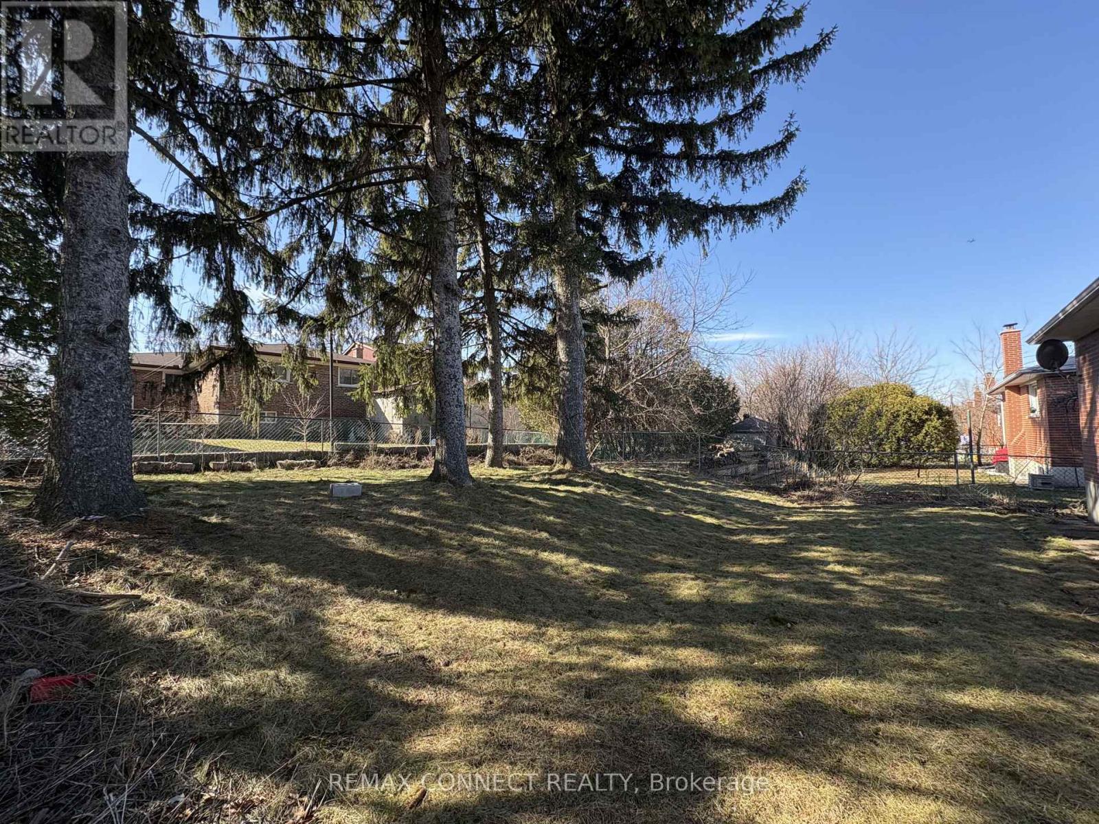 Upper - 23 Chalet Road, Toronto, Ontario  M2J 3V3 - Photo 17 - C12942548